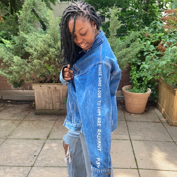 Custom painted oversized denim jacket - Picture 6 of 6